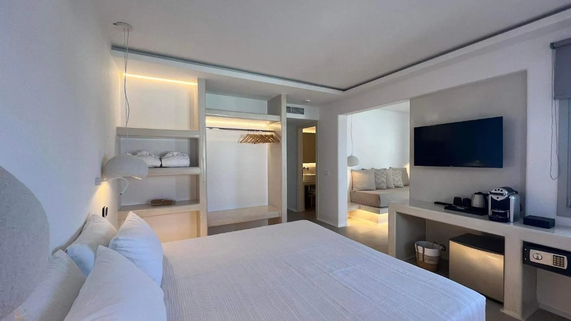 ** Aparthotel Paolas Sunset Agios Stefanos  Greece