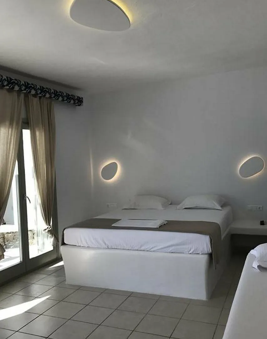 ** Hotel apartamentowy Paolas Sunset Agios Stefanos Avliotes Grecja