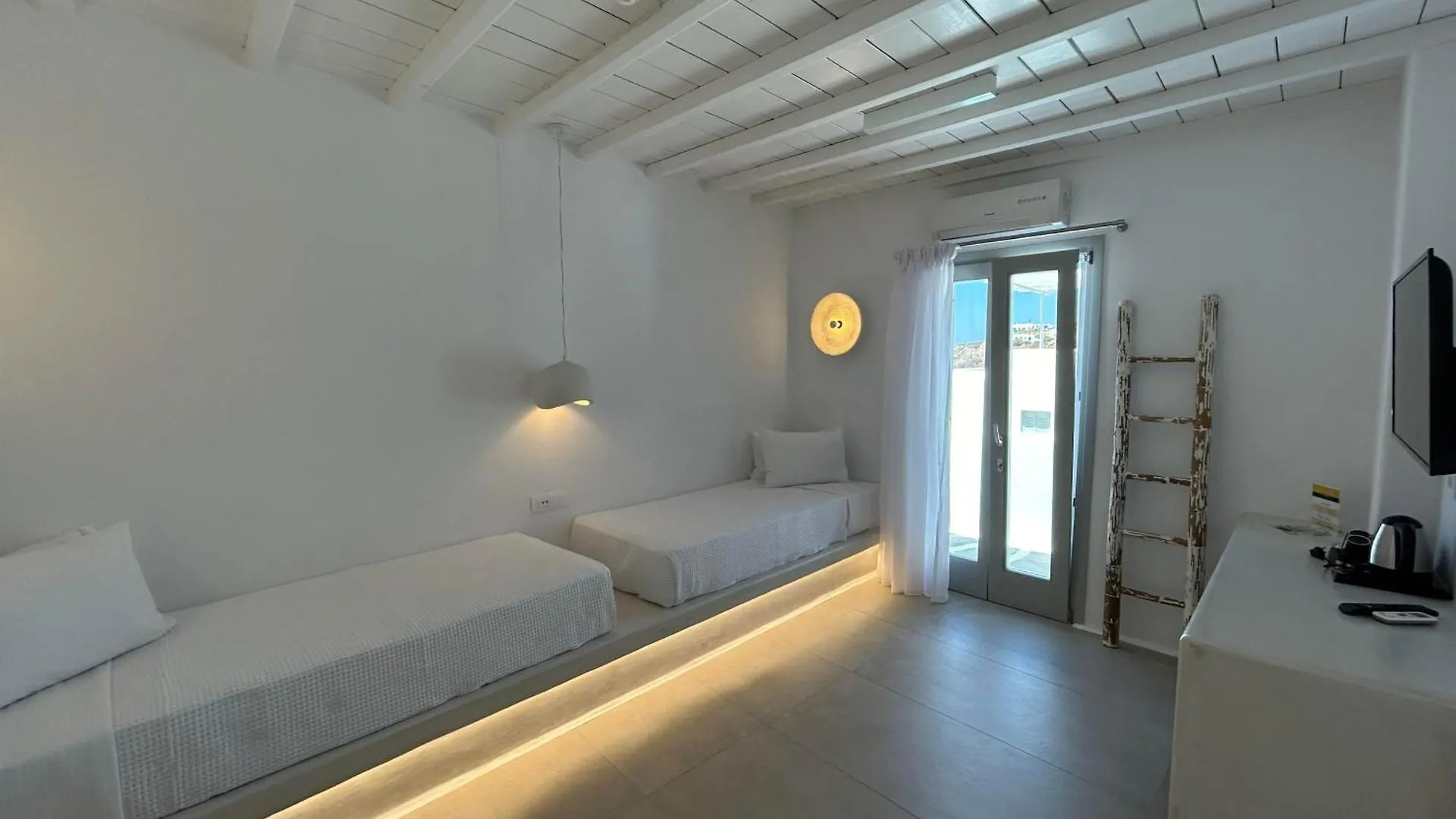 ** Apart Otel Paolas Sunset Agios Stefanos  Yunanistan